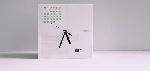  Календарь с часами для рабочего стола